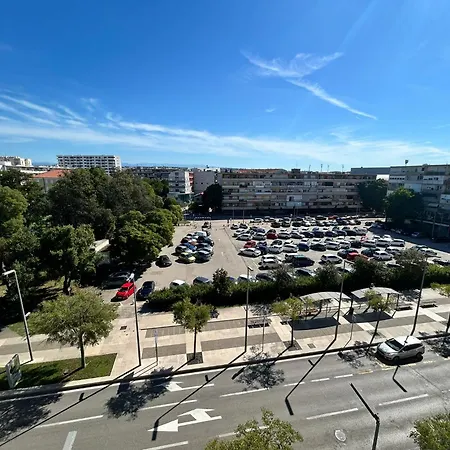 Rio شقة زادار